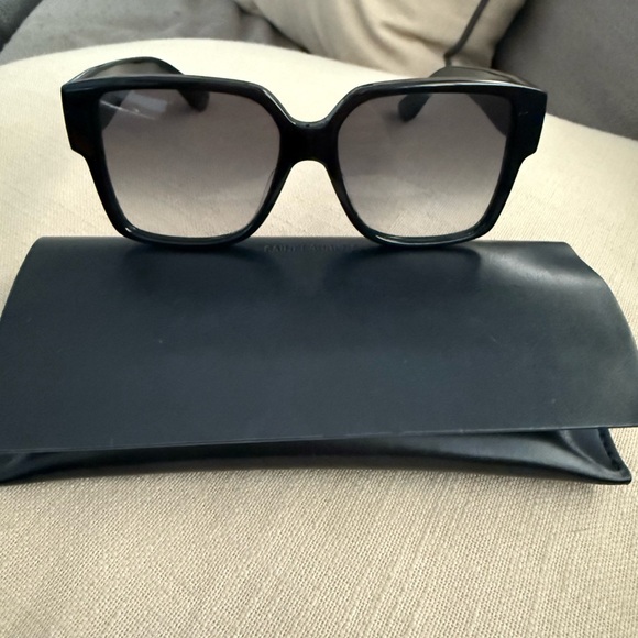 SAINT LAURENT sunglasses ⭐️⭐️⭐️🔥🔥🔥⭐️⭐️⭐️ - Picture 14 of 14